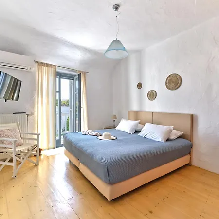 Villa Amelie With Pool And Amazing Sea Views, Paros