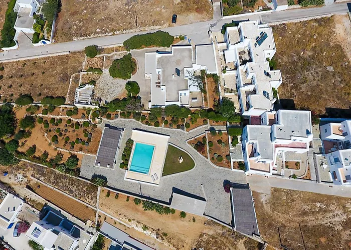 Amelie With Pool And Amazing Sea Views, Paros فيلة