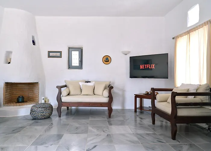 Villa Amelie With Pool And Amazing Sea Views, Paros Márpissa